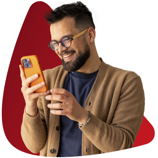 Hombre con celular