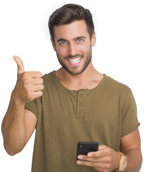 Mujer con celular - beneficios Actualización de datos