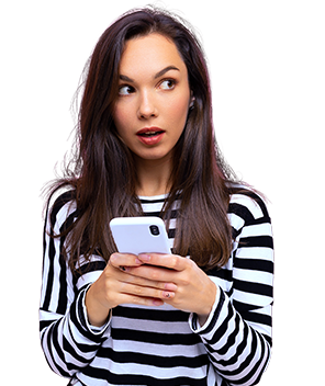 mujer con Celular - beneficios Transferencias a su Cuenta por PSE: